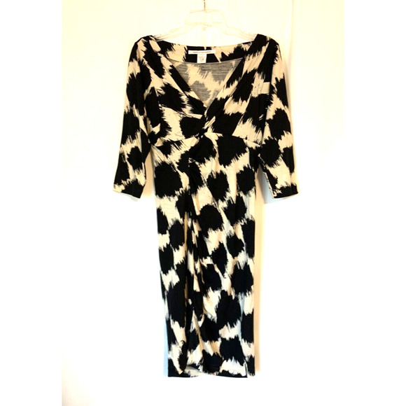 Diane Von Furstenberg Dresses & Skirts - DVF Womens Dress 6 Bodycon Wool Knee Length Black White Vneck Cocktail